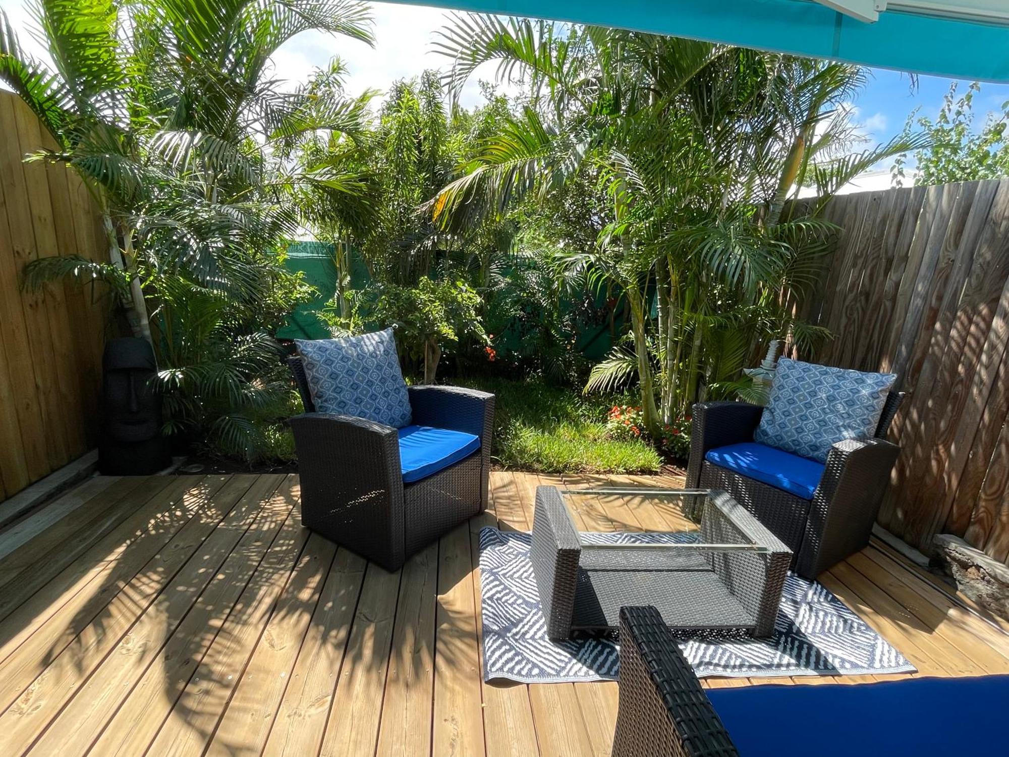 Duplex Tifanjan Avec Jardin Fleuri Pres De La Mer Saint-Paul Exteriör bild